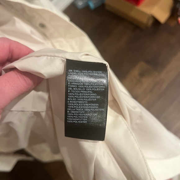 Like new North Face Women’s Jacket - size Medium - Picture 6 of 6